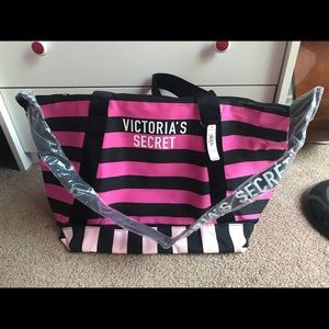 Victoria‘s secret shoulder bag